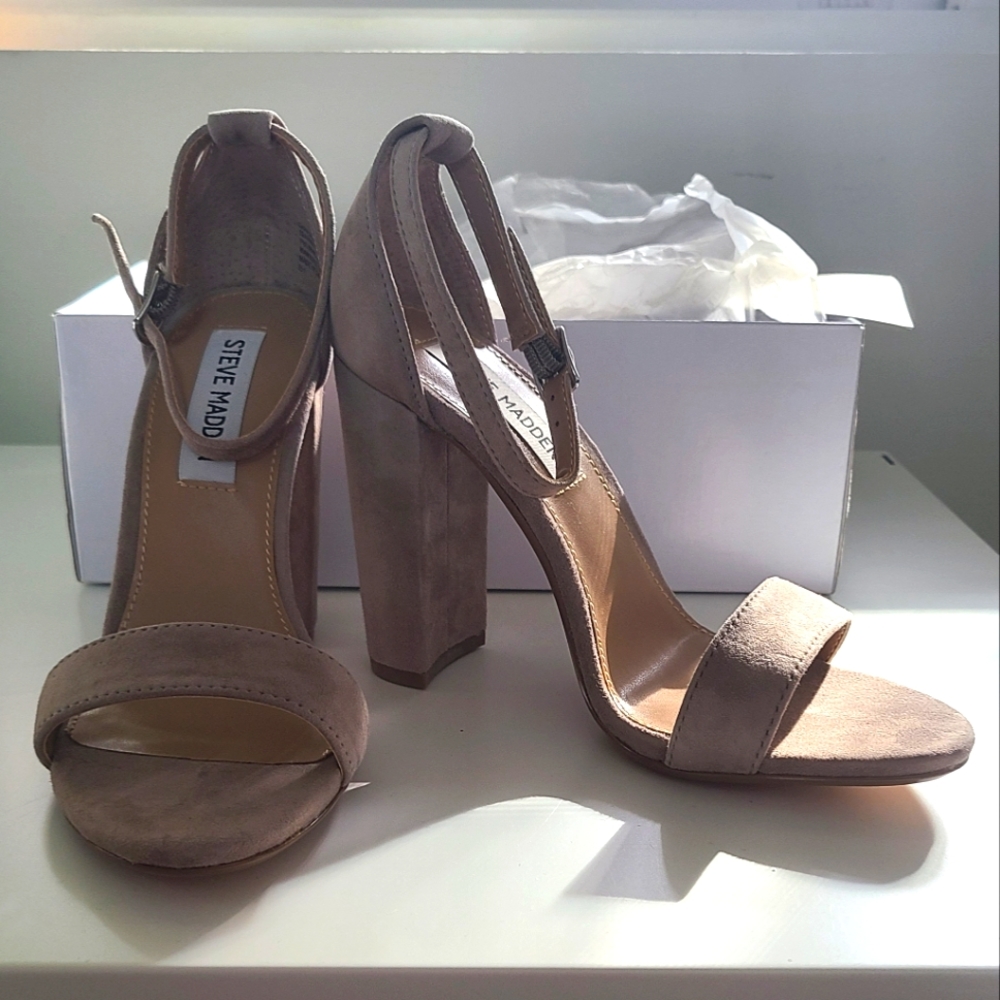 NEW Steve Madden Carrson Taupe Suede Heels
